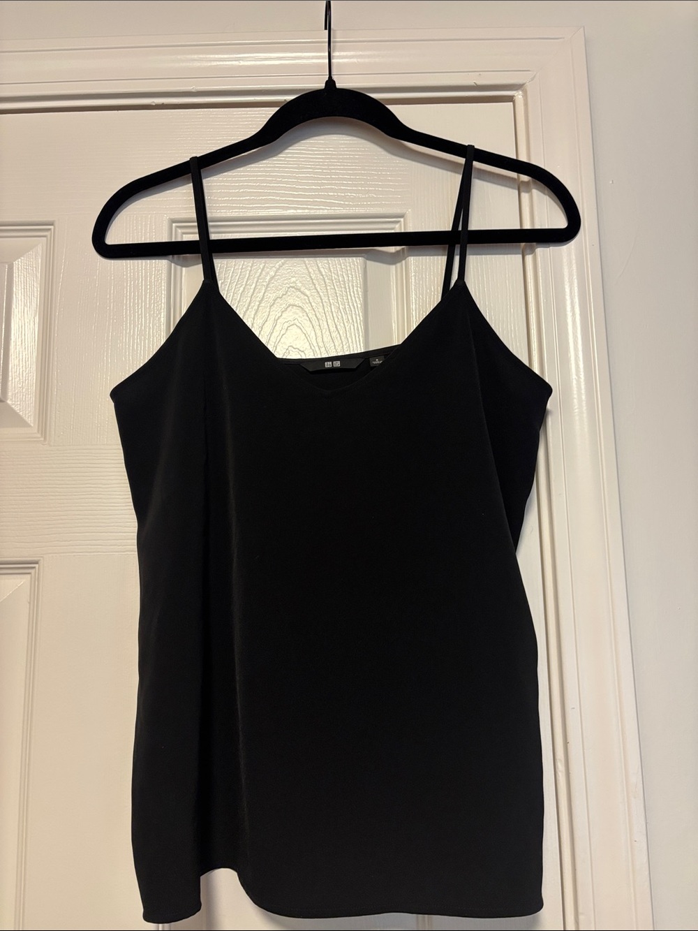 Uniqlo Black V-Neck Spaghetti Strap Camisole